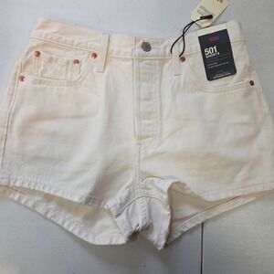 NWT Levi's Women's 501 Original Shorts Button Fly Frayed Hem Off White Size 29